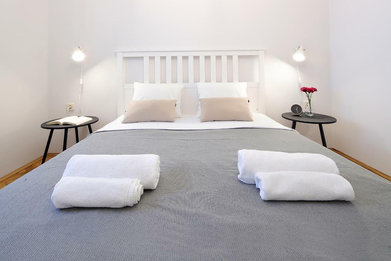 Moro Apartment Malinska Esterno foto